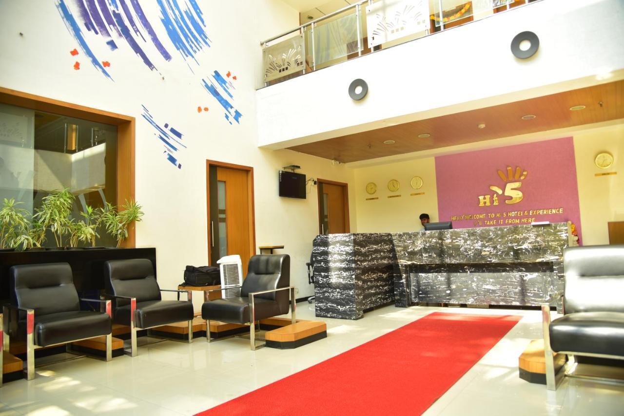 Hi 5 Hotel & Experience Насик Экстерьер фото
