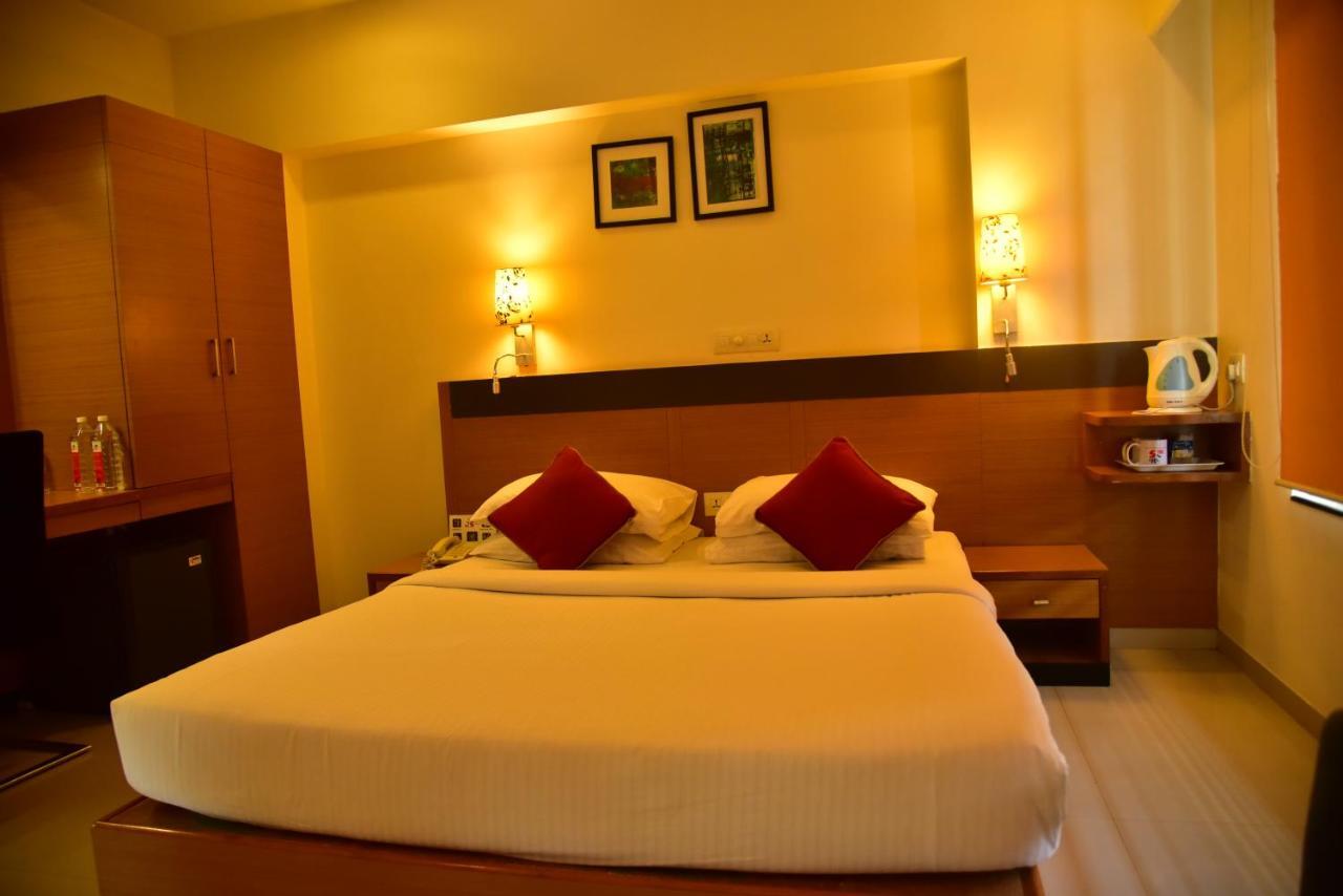 Hi 5 Hotel & Experience Насик Экстерьер фото
