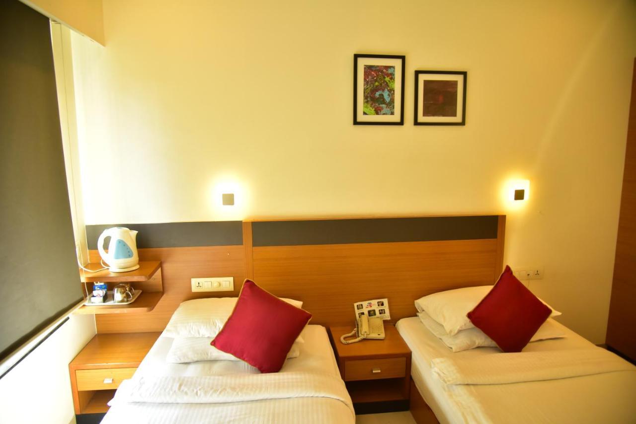 Hi 5 Hotel & Experience Насик Экстерьер фото