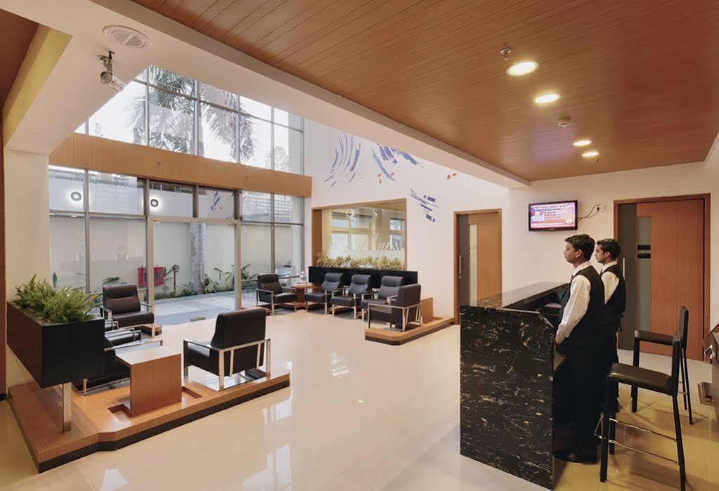 Hi 5 Hotel & Experience Насик Экстерьер фото